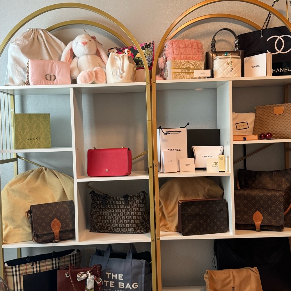 Sharing Yours & Mine Like & Share to Be Notified ✨ - Picture 3 of 12